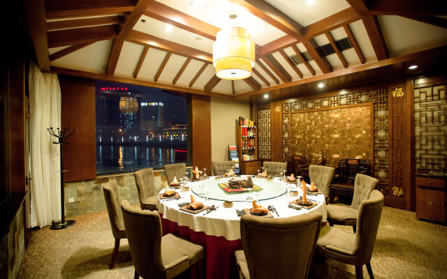 Yantai Golden Gulf Hotel