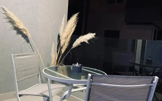 Jacuzzi Apartment Code 96