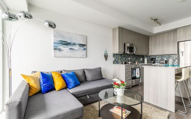 Stylish 1BR Condo Trendy King East