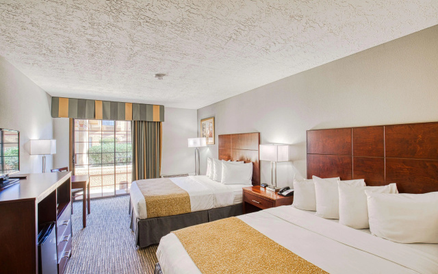 Best Western Green Valley Inn