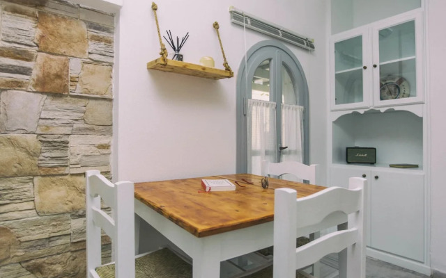 Astra Apartments & Studios