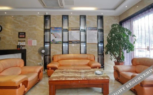 Super 8 Hefei Linquan Road Hejiafu