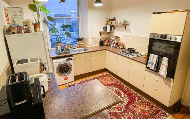 Homely 2 Bedroom Apartment in the Heart of Edinburgh