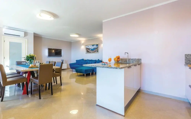 Amazing Home in Praputnjak With Wifi and 5 Bedrooms