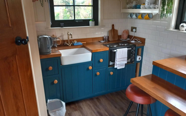 Delightful Shepherds Hut