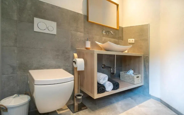 Mountain Living Apartments - Ski-In & Ski-Out