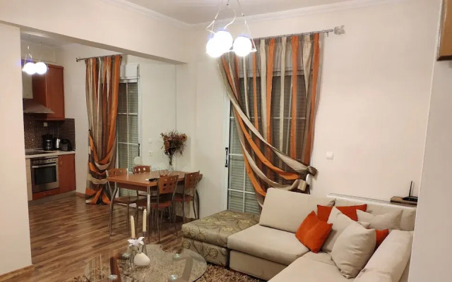 Travell Suite 11