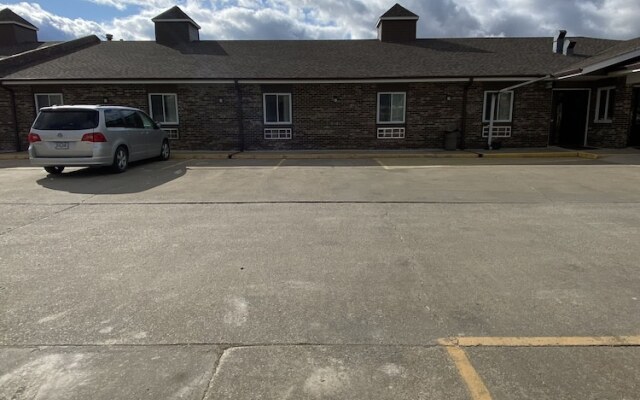 Relax Inn and Suites