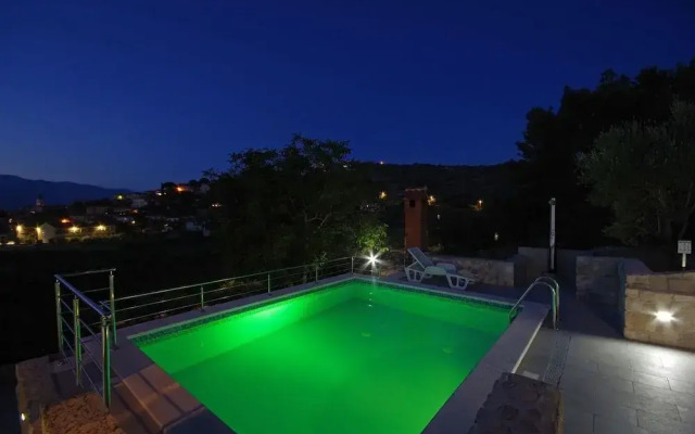 Tonko - Open Pool - H