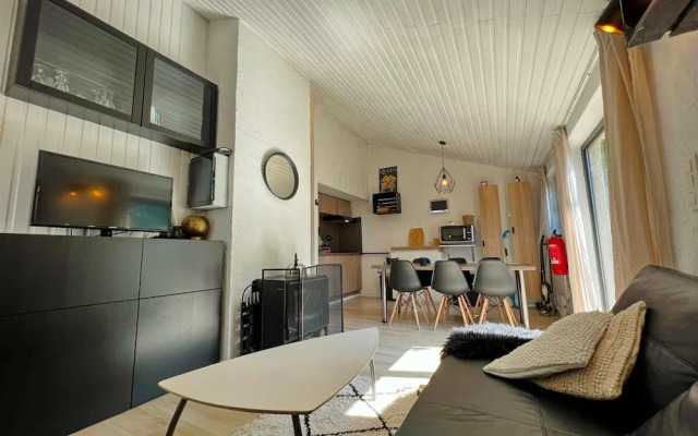 Bungalow Near Lake of Vallee de Rabais