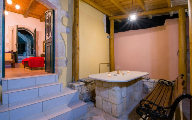 Skandalis Traditional Suites