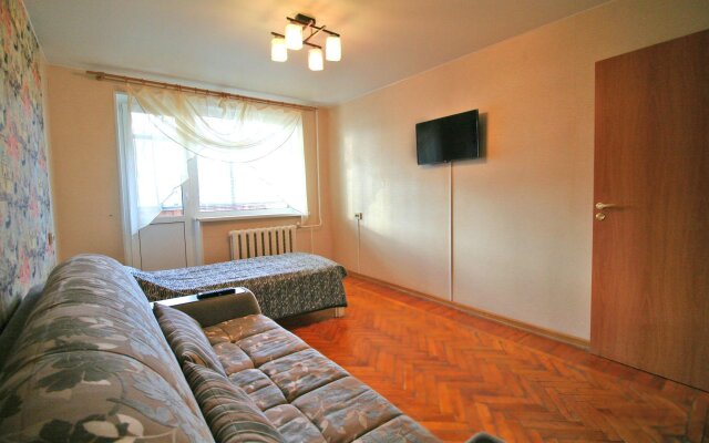 Apartments on the Avenue of Heroes 4