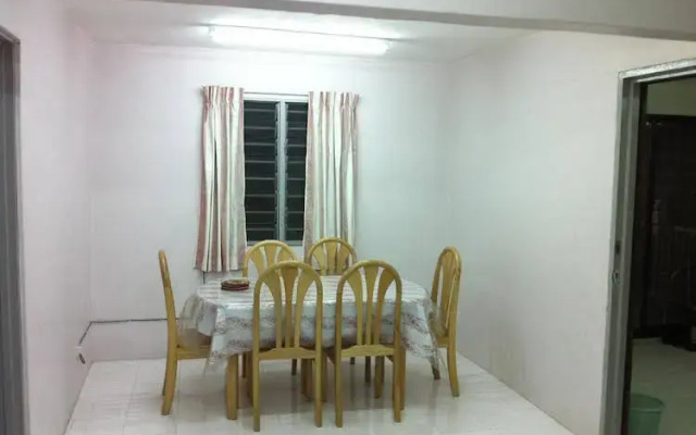 Tringkap Apartment