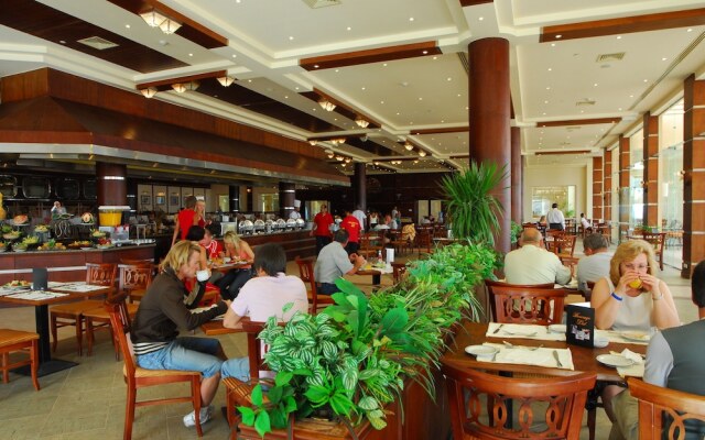 Red Sea Taj Mahal Resort & Aqua Park