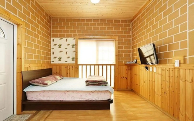 Hongsung Namdang Rodem Pension