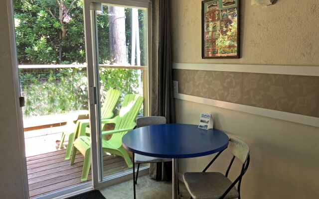 Wheeler on the Bay Lodge & Marina