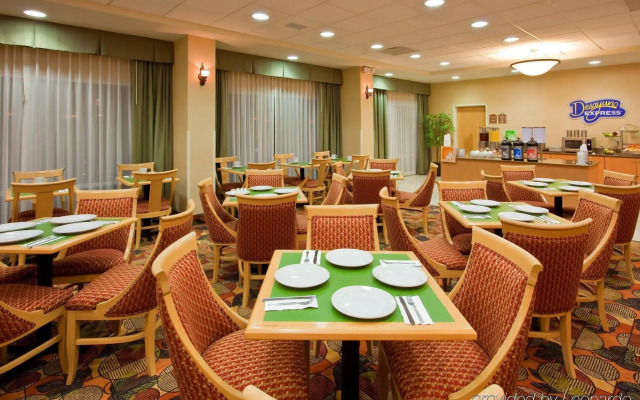 Holiday Inn Express Saltillo Zona Aeropuerto by IHG