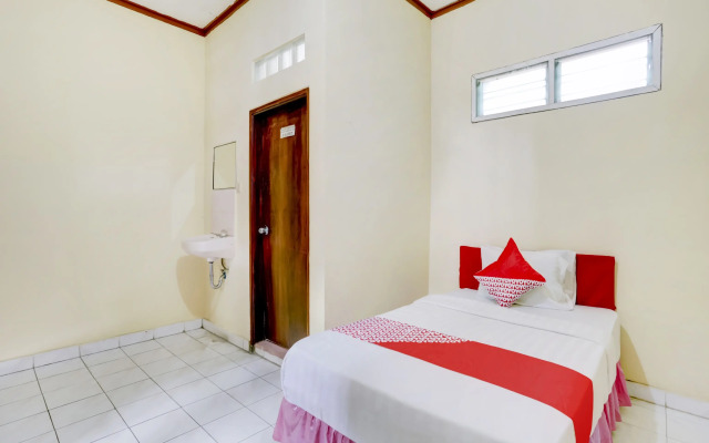 Super OYO 3261 Hotel Ratu