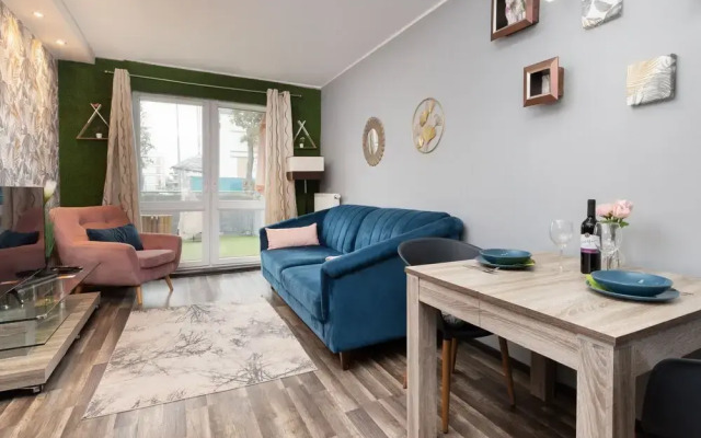 Apartment With Terrace by Renters