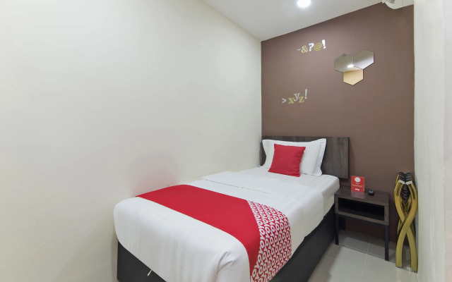 Super OYO 326 Tc Hotel