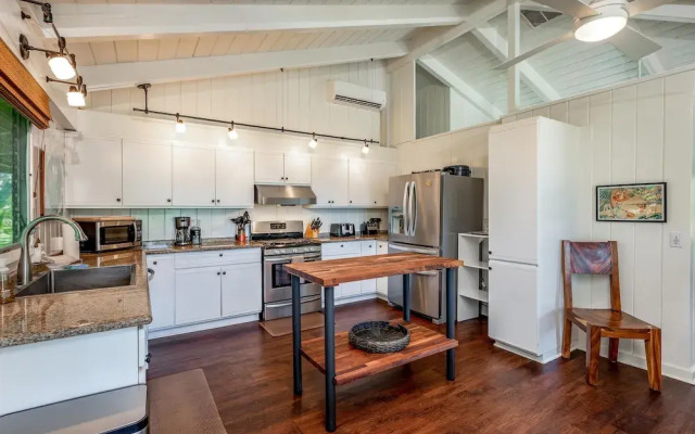 Hale Naninoa 5 Bedroom Home by RedAwning