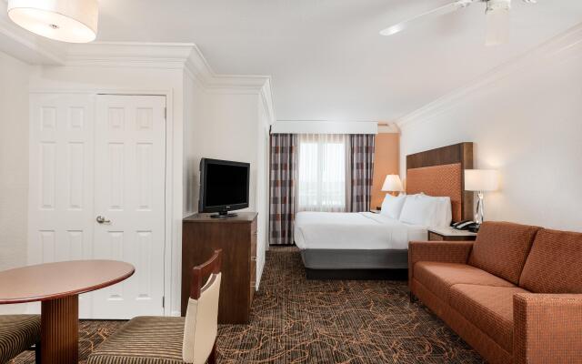 Holiday Inn Fort Lauderdale Airport by IHG