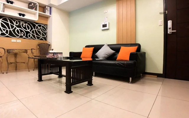 Q Square Apartment