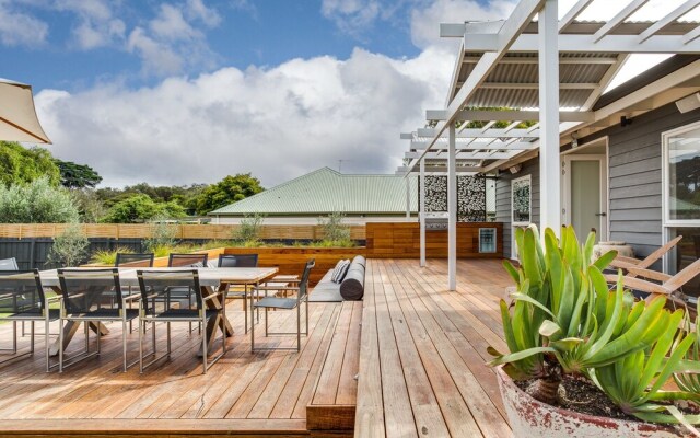The Deck on Donalda