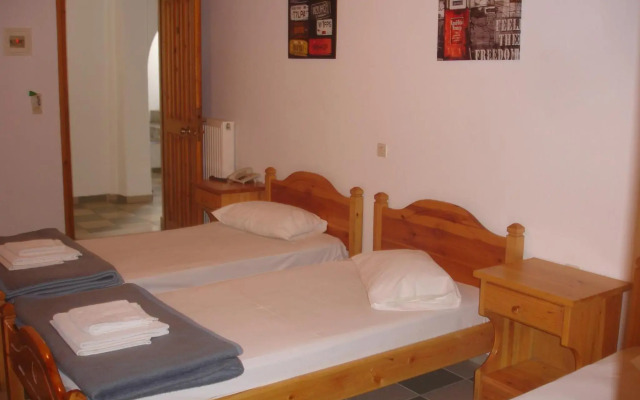 Siroco's Rooms And Studios