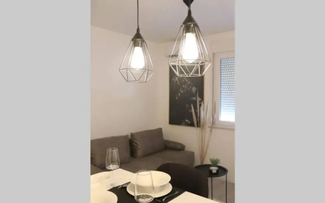 NEW! Top apartment, Split view from above