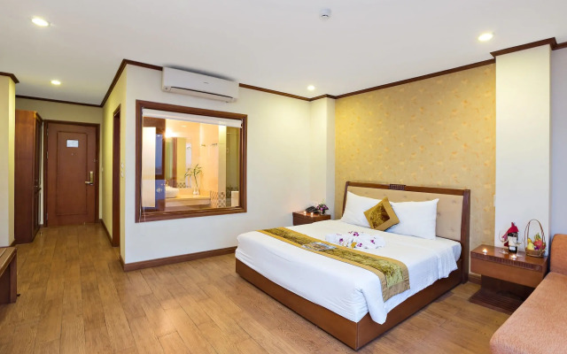Sunset Westlake Hanoi Hotel
