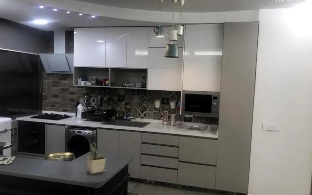 Charming 2-bed Apartment in Dbayeh Near Le Mall