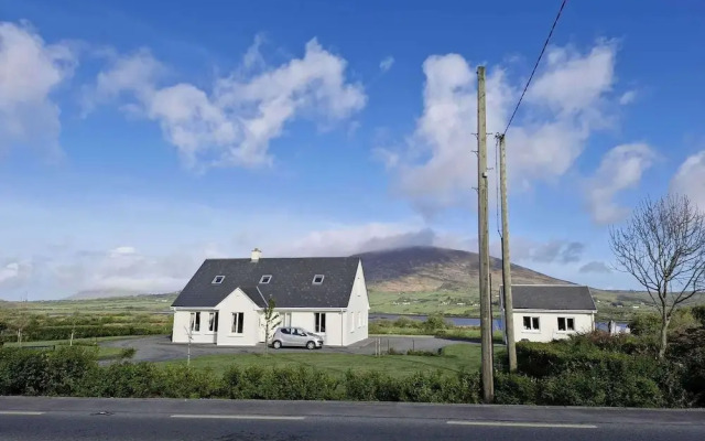 Villa Daffodil - Sleeps 2 & Stunning Seaside Views