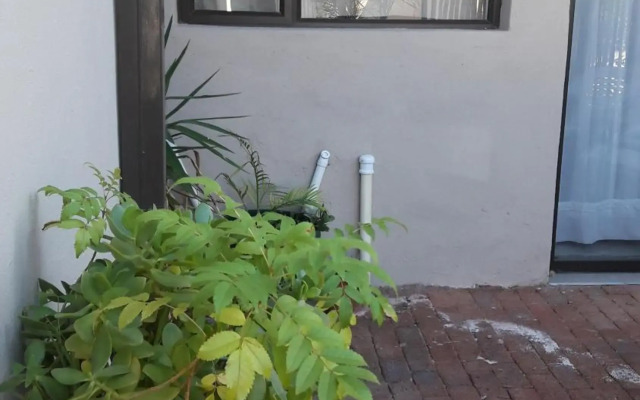 Self-catering Studio, Unit 6 on Krupp