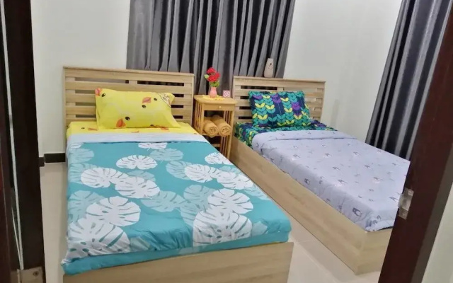 Baan Dear Home Stay