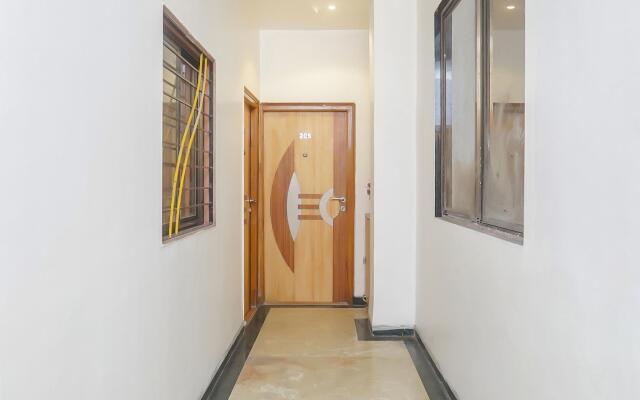 OYO Flagship 15921 Hotel Golden Rock