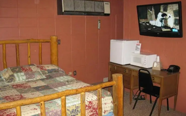 The Frontier Lodge