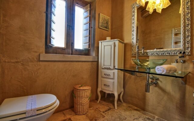 TD Trulli di Montaltino with Stunning Huge Pool