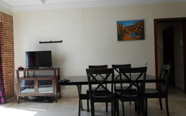 Lovely two Bedroom Apartment Ref T24302