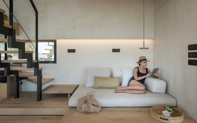 OPENNESS. House by the sea.