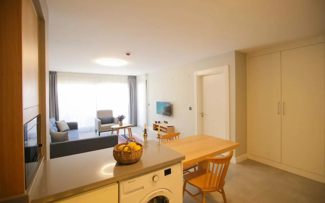 Krem Marin Suits Otel