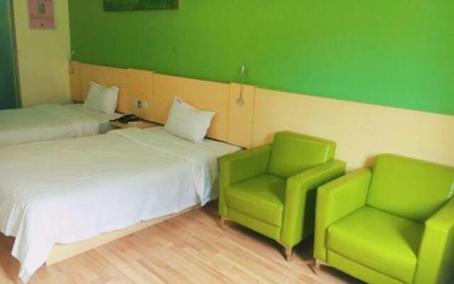 7 Days Inn Guangzhou Panyu Chimelong South Railway Station