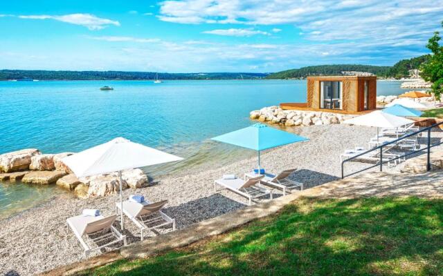 Mobilhome Victoria Camping Lanterna