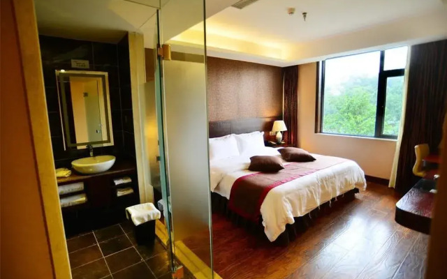 Phoenix Lake Impression Emei Hotel