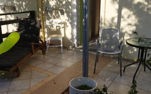 CLEO ROOM WITH YARD IN MALIA 250m FROM THE BEACH