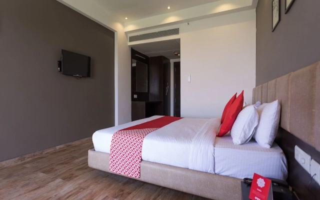 Hotel HR Greens By OYO Rooms