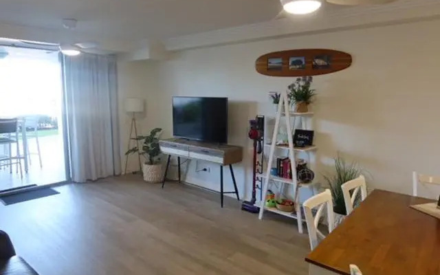 Ground Floor Luxury Oceanfront Apartment