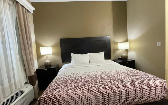 Spark by Hilton Houston Hobby Airport