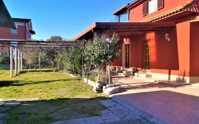 Tranquil Holiday Home in Roma With Garden Near Ostia Antica