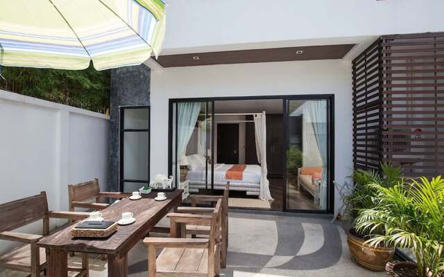 Nai Harn Lake Villa by Holiplanet